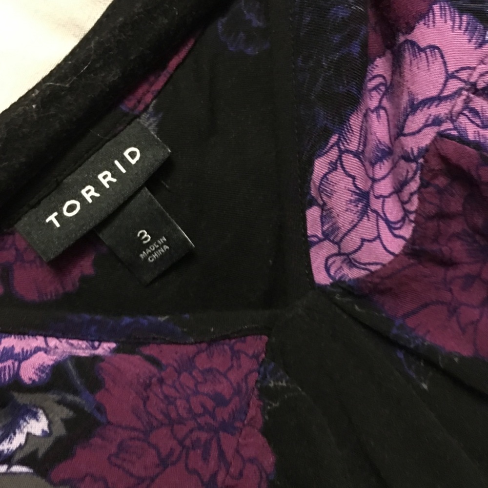 Torrid floral shirt